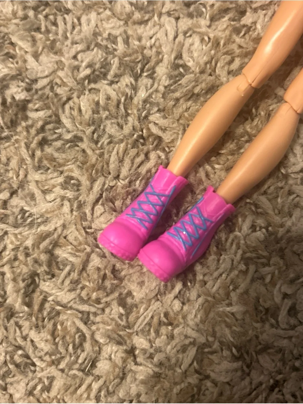 Monster High Creepateria Howleen Wolf Doll with Boots   Good used condition. Hai